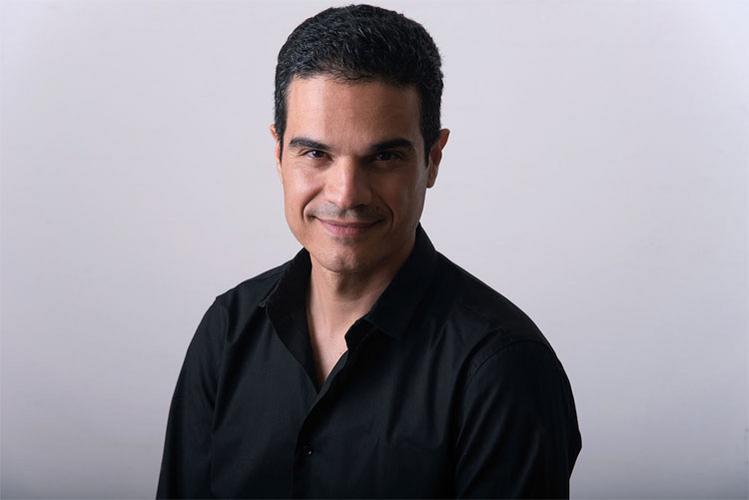 Σπύρος Κλείσσας: «H jazz γλώσσα επιτρέπει μία καινούργια ανάγνωση του έργου του Μίμη Πλέσσα»
