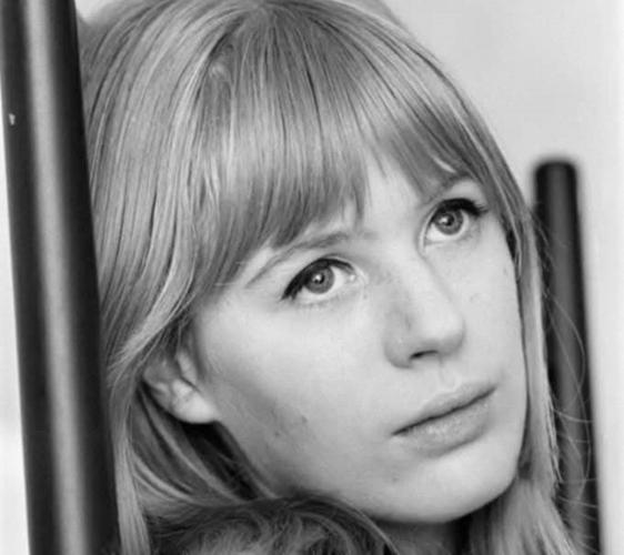 Marianne Faithfull – So sad…