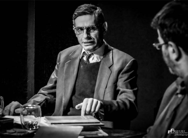 «Ντίνος Χριστιανόπουλος - Το Ταγκαλάκι» του Αντώνη Μποσκοΐτη με τον Χάρη Φλέουρα στη Λάρισα