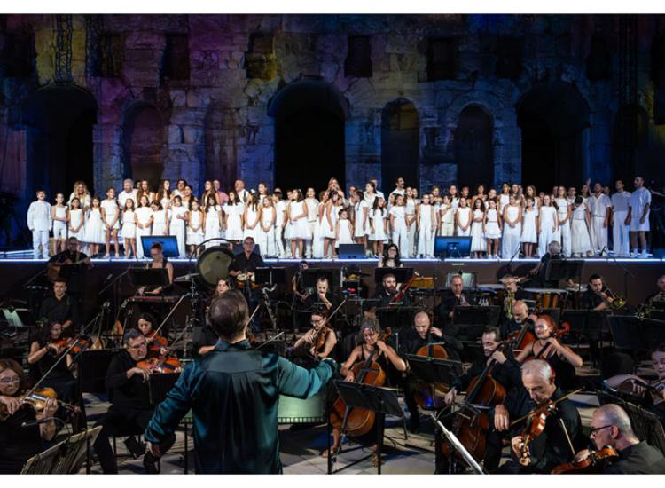 Ο «Τεμπέλης Δράκος» ζωντάνεψε τα όνειρά μας σε ένα κατάμεστο Ηρώδειο