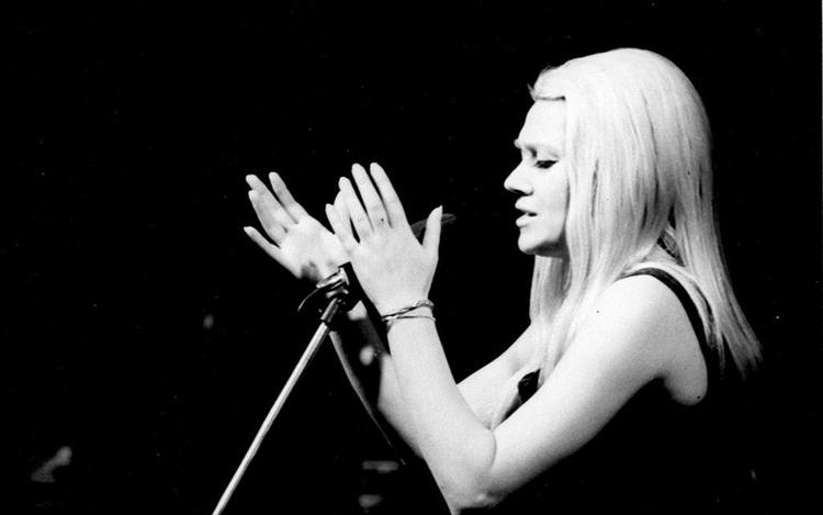 Αντίο στη σπουδαία Ντόρα Γιαννακοπούλου