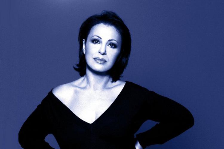 Χαρούλα Αλεξίου: «Παράσιτα πνίγουν τις αξίες του τραγουδιού»