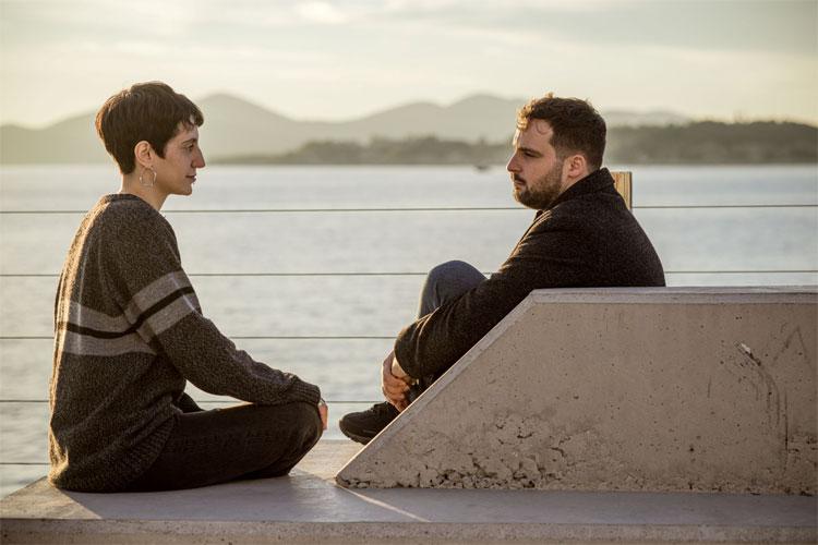 «Μαύρο Πουκάμισο» από την Μαριάνα Κατσιμίχα και τον Στέφανο Αθανασίου