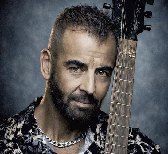 Μιχάλης Χατζηαναστασίου: «Η σχέση μου με την Κωμωδία αποκαταστάθηκε σαν έρωτας με τη δεύτερη ματιά» 