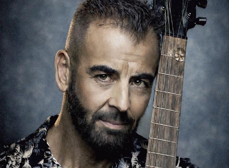 Μιχάλης Χατζηαναστασίου: «Η σχέση μου με την Κωμωδία αποκαταστάθηκε σαν έρωτας με τη δεύτερη ματιά» 