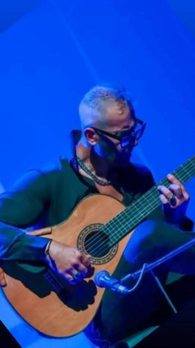 Μιχάλης Χατζηαναστασίου: «Η σχέση μου με την Κωμωδία αποκαταστάθηκε σαν έρωτας με τη δεύτερη ματιά» 