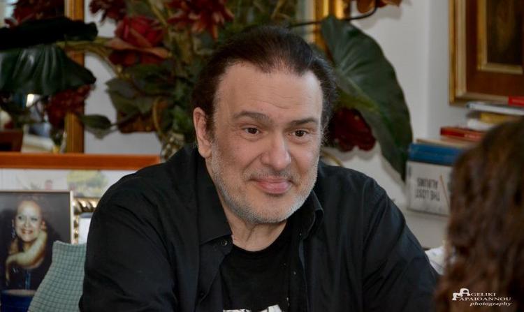 Κώστας Λειβαδάς: «Μέσα από το τραγούδι πρέπει να βγαίνουμε ευγενέστεροι και δυνατότεροι»