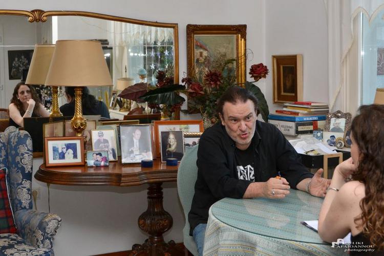 Κώστας Λειβαδάς: «Μέσα από το τραγούδι πρέπει να βγαίνουμε ευγενέστεροι και δυνατότεροι»